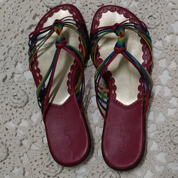 Sandals - Picture 4 of 5